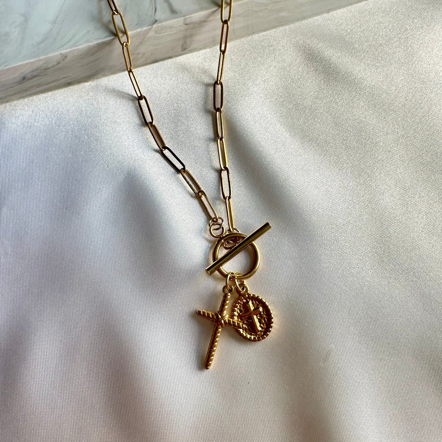 Collier Adam
