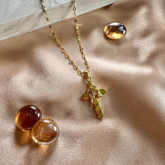 Collier Rose Eternelle